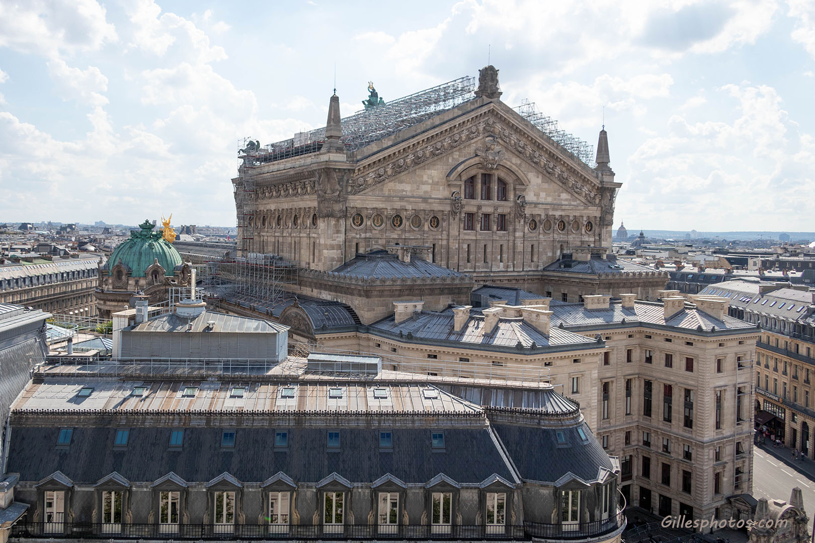 Vue sur PARIS de la terrasse des nouvelles Galeries Lafayette